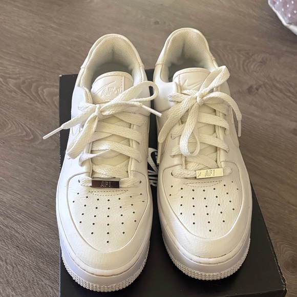 Nike Sneakers - Picture 1 of 3
